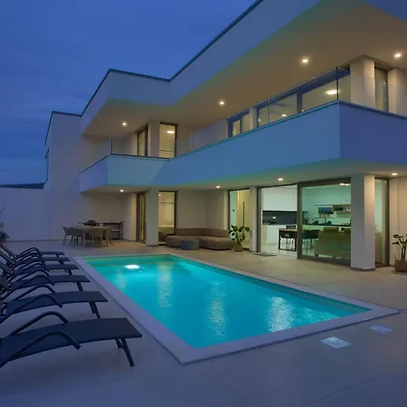 I Villa Punat