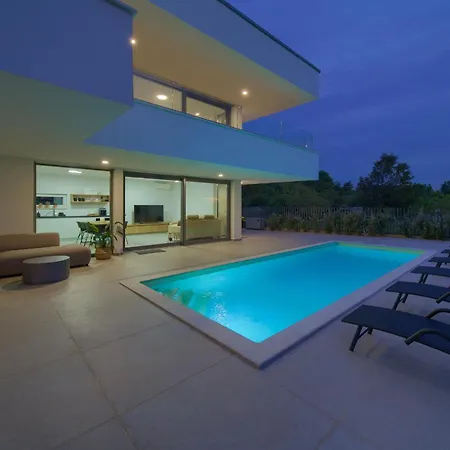Villa I