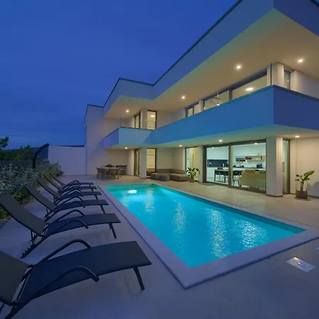 Villa I *