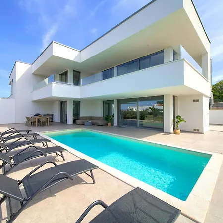 Villa I